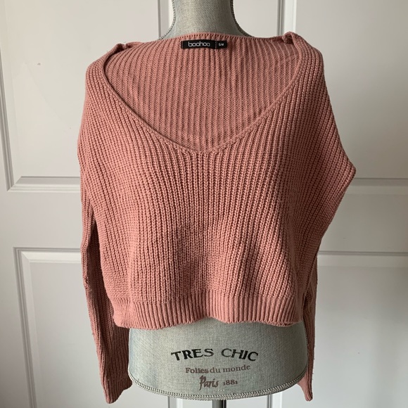 Boohoo Cropped V Neck Sweater - Picture 2 of 5